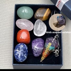 Set Natural Stone Polished Pendants, Necklace, Bracelet, Chart Set.